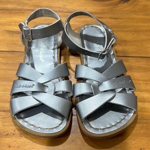 Salt Water Sandals, color is Pewter size 2 Excellent Condtion Pre-Owned